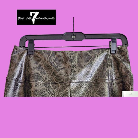 7 FOR ALL MANKIND NEW Goth Snakeskin Coated Faux Leather Panel Legging - Picture 6 of 10